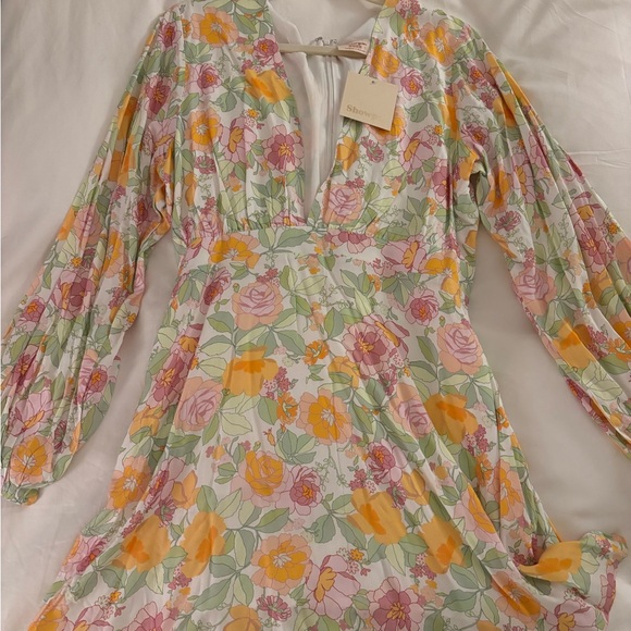 Floral Showpo Dress - Picture 1 of 7